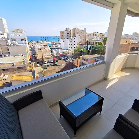 Sunny Daze Seaview Apartment Larnaca Extérieur photo