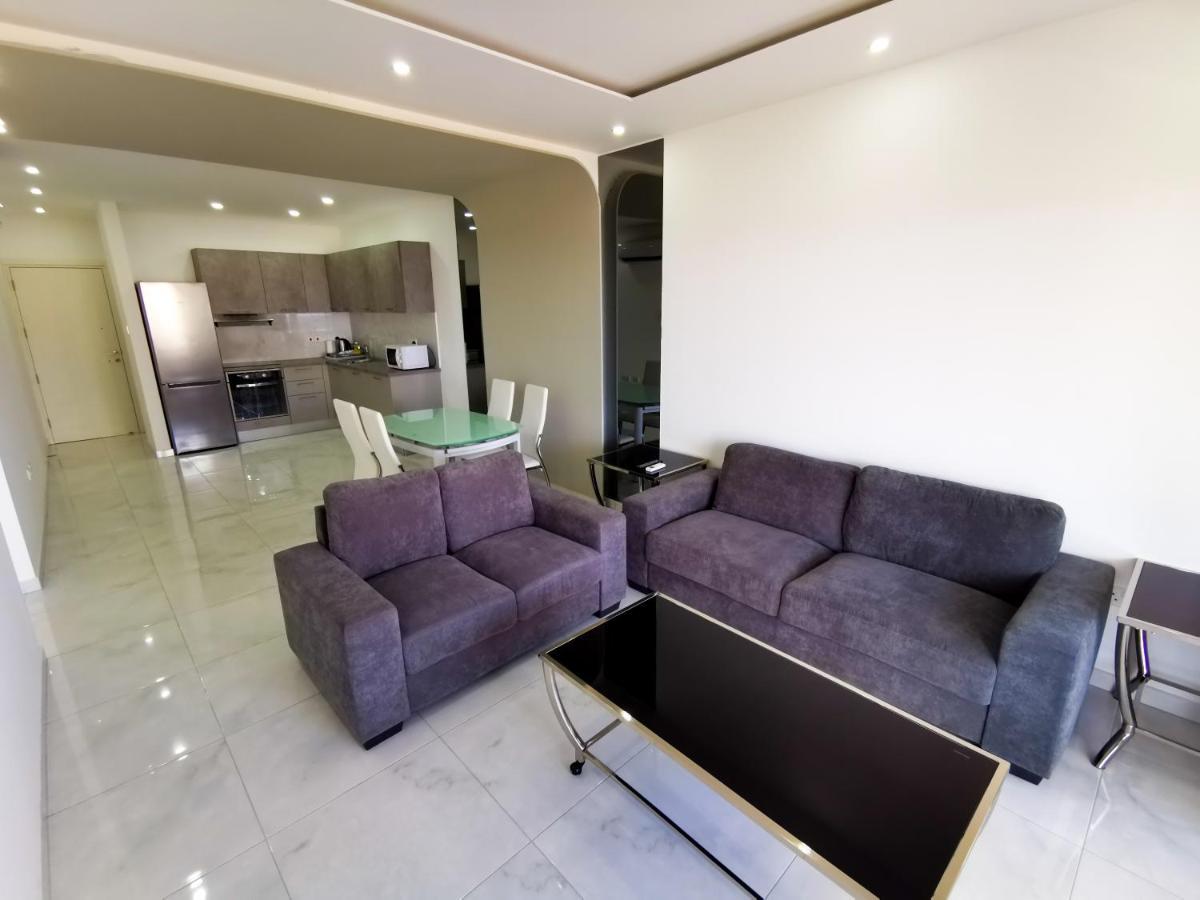 Sunny Daze Seaview Apartment Larnaca Extérieur photo