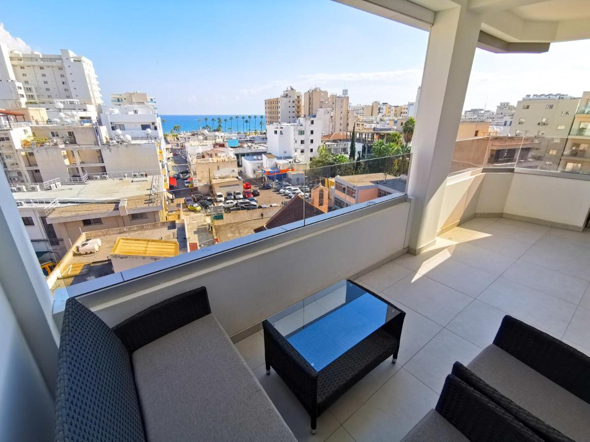 Sunny Daze Seaview Apartment Larnaca Extérieur photo