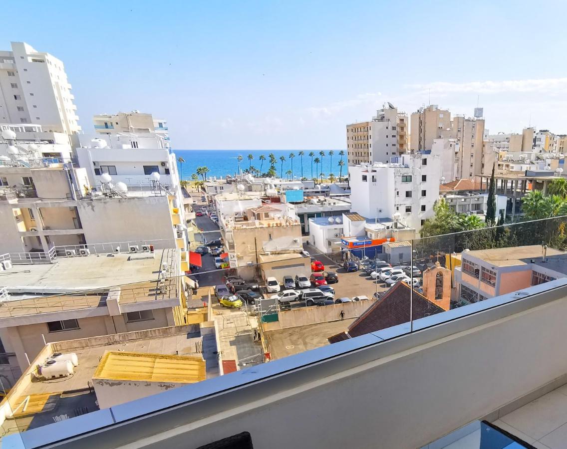 Sunny Daze Seaview Apartment Larnaca Extérieur photo
